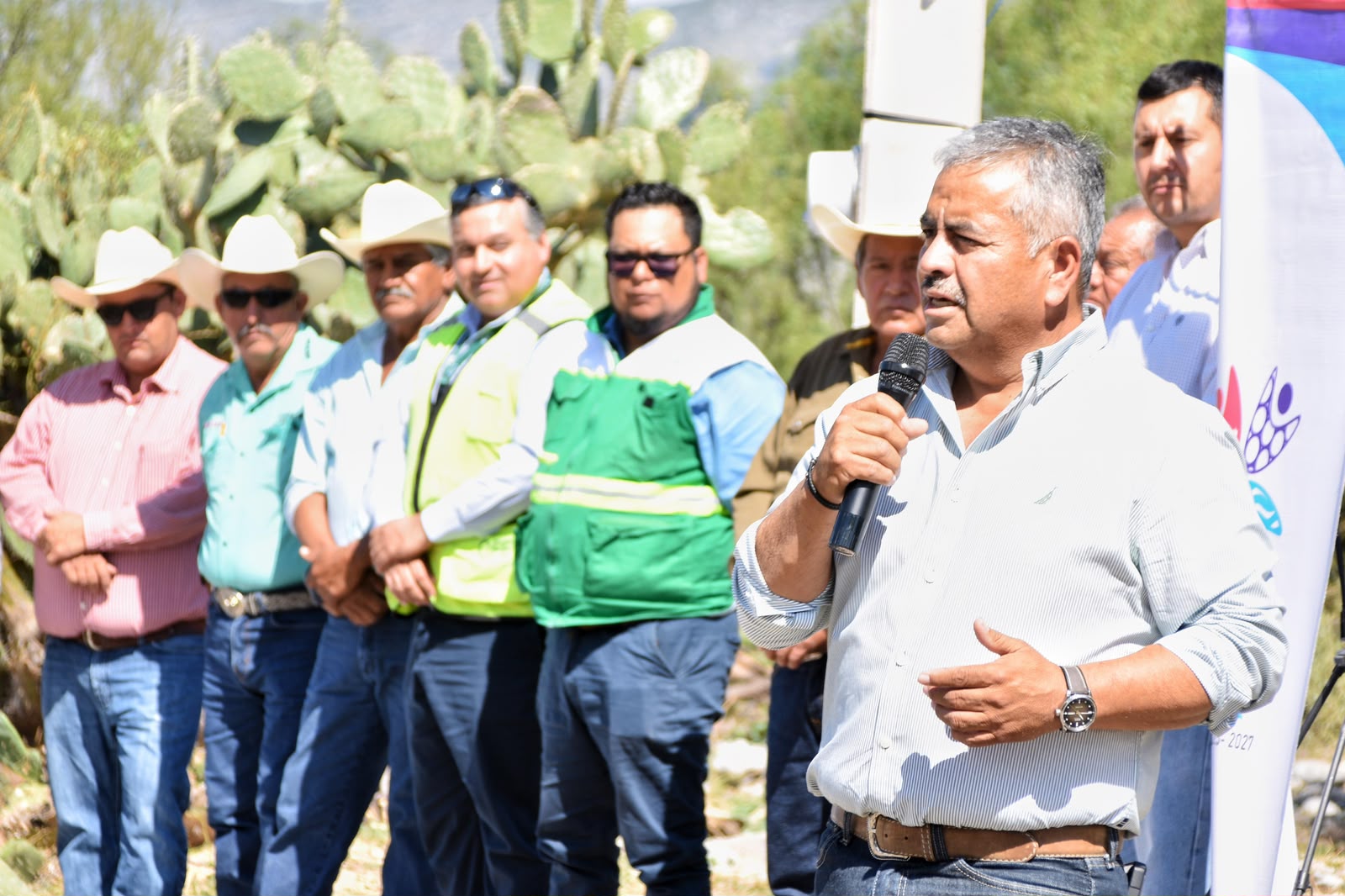 LLEVA VÍCTOR LEIJA ELECTRIFICACIÓN AL EJIDO ESTANQUE DE NORIAS