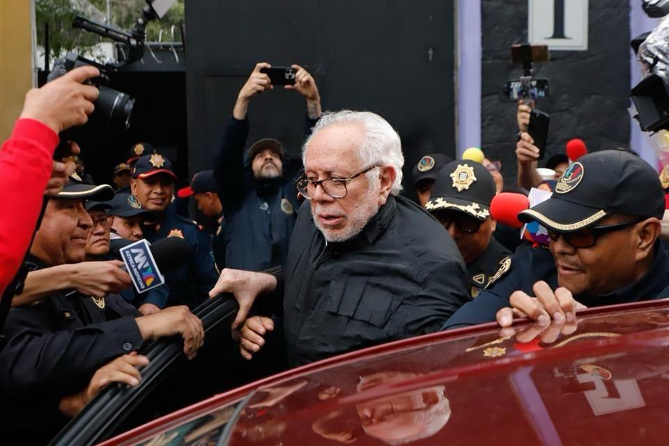 LIBERAN A LUIS DE LLANO