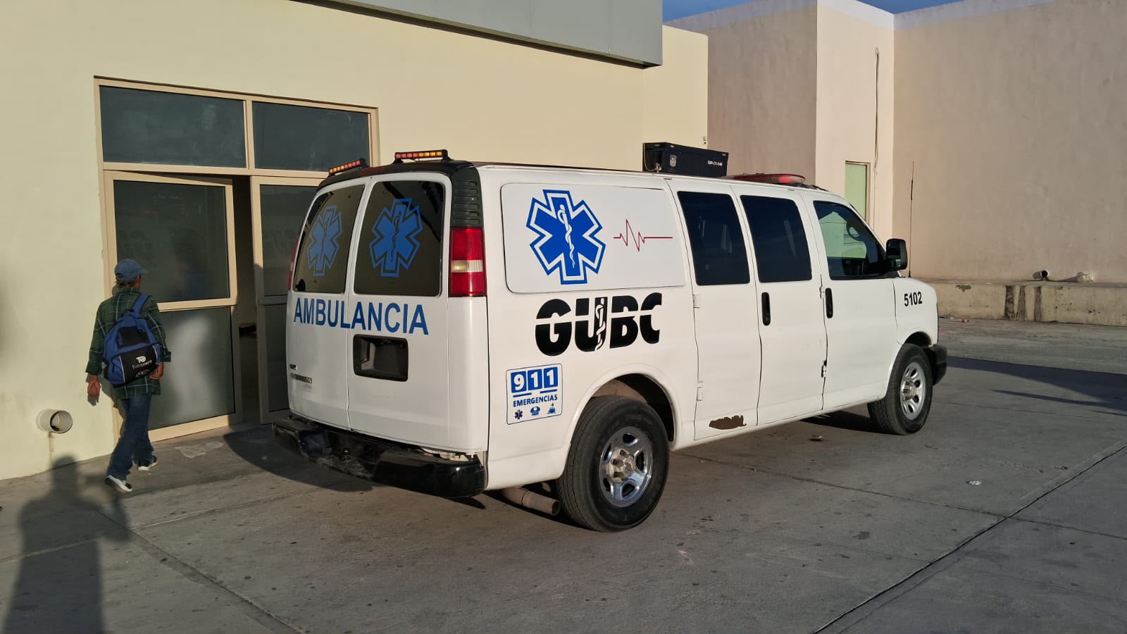 Deja volcadura un fallecido en la 57