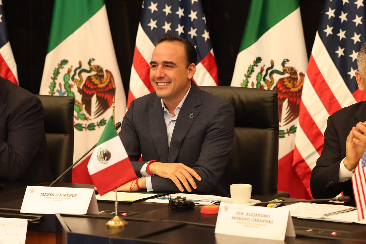 PRESENTA MANOLO MODELO COAHUILA