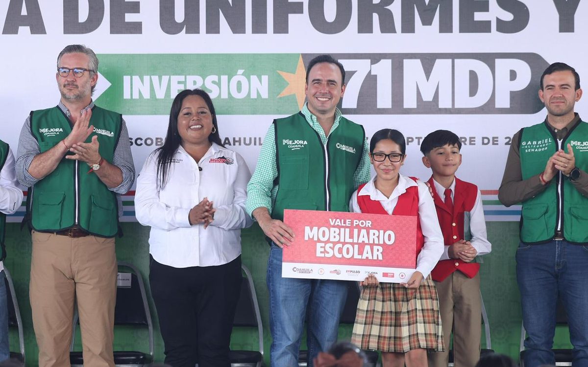 INICIA MANOLO ENTREGA DE UNIFORMES Y TENIS GRATIS