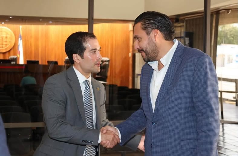 Busca Villarreal hermanar a Monclova y Eagle Pass