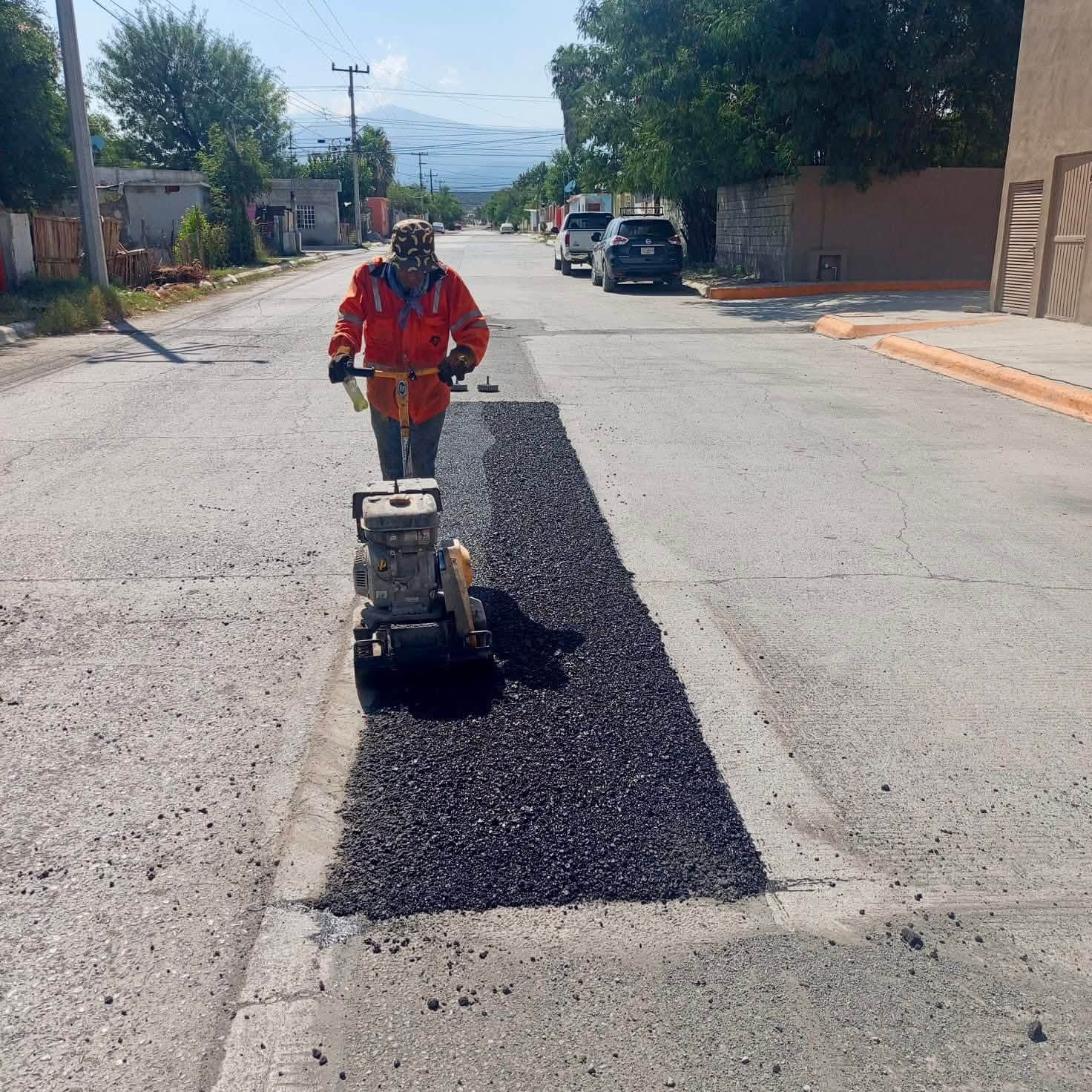Refuerza Carlos servicios de atención a ciudadanos