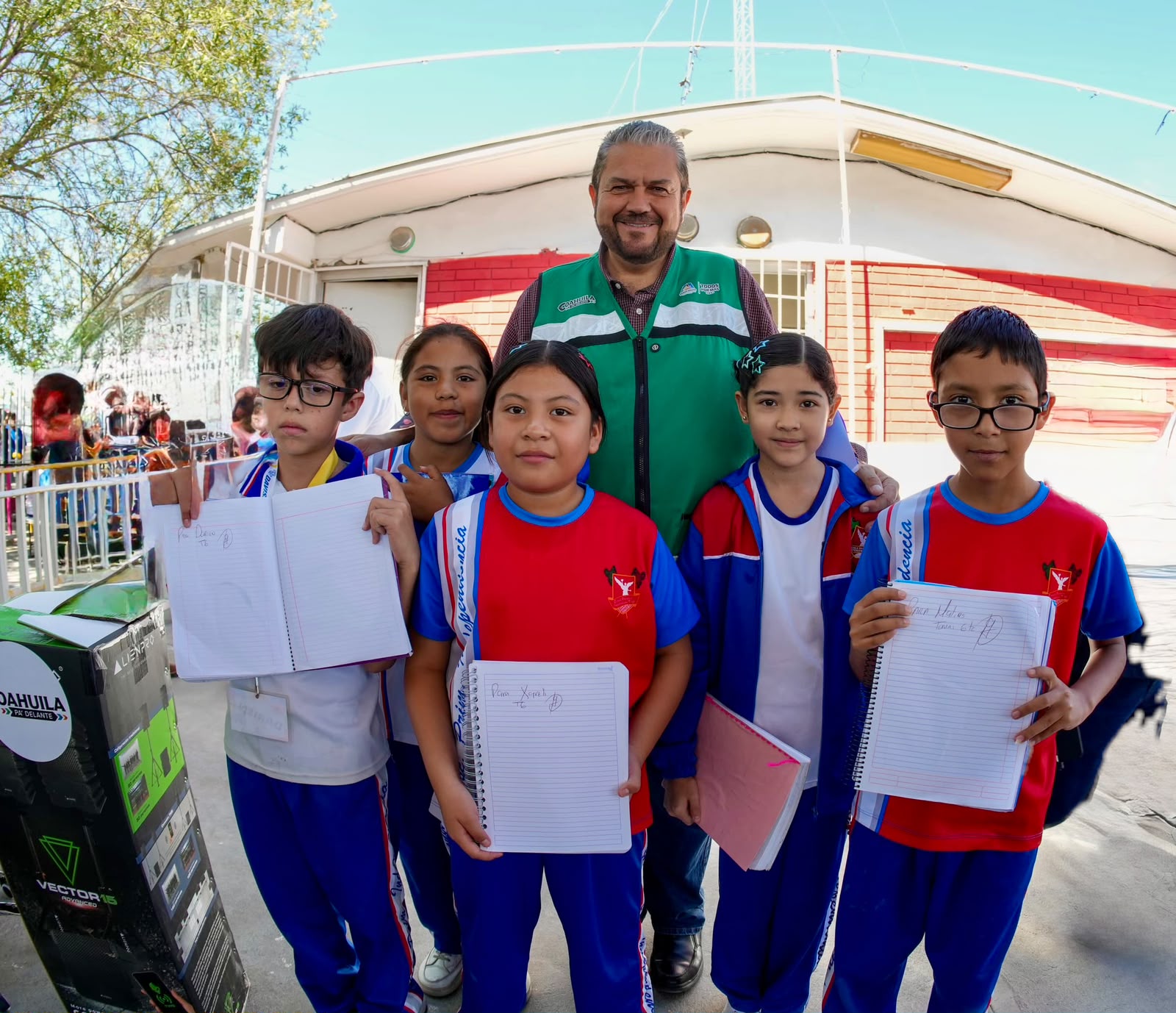 Mantiene Ramos todo el año apoyo a la educación