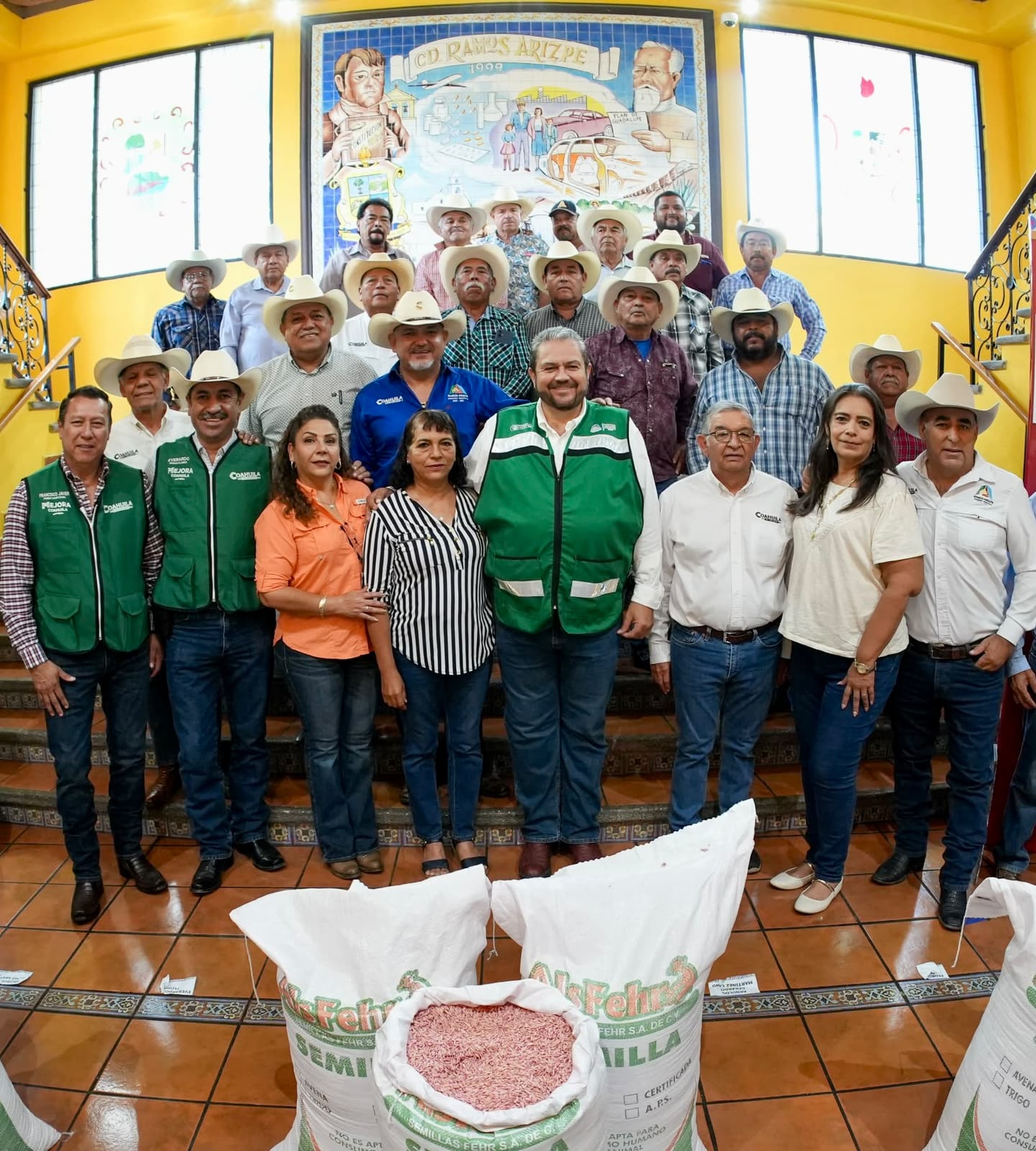Entregan en Ramos Arizpe 40 toneladas de semilla forrajera