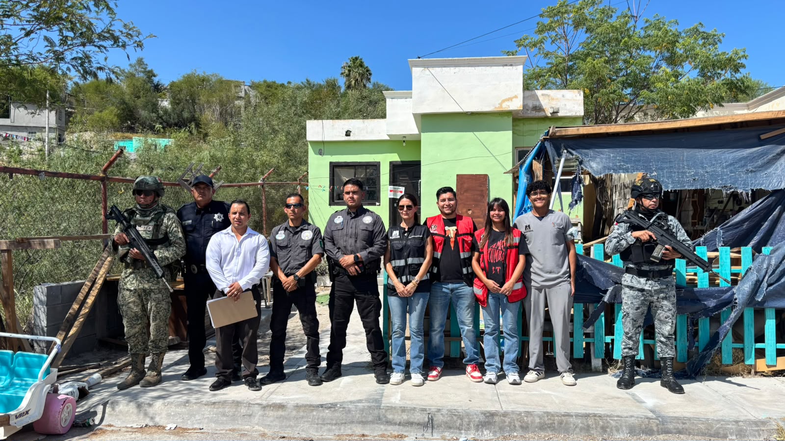 Arman megaoperativo para rescatar 3 perros