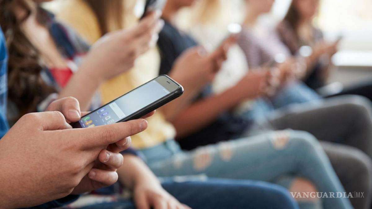 Preparan escuelas de Coahuila la nueva restricción de celulares