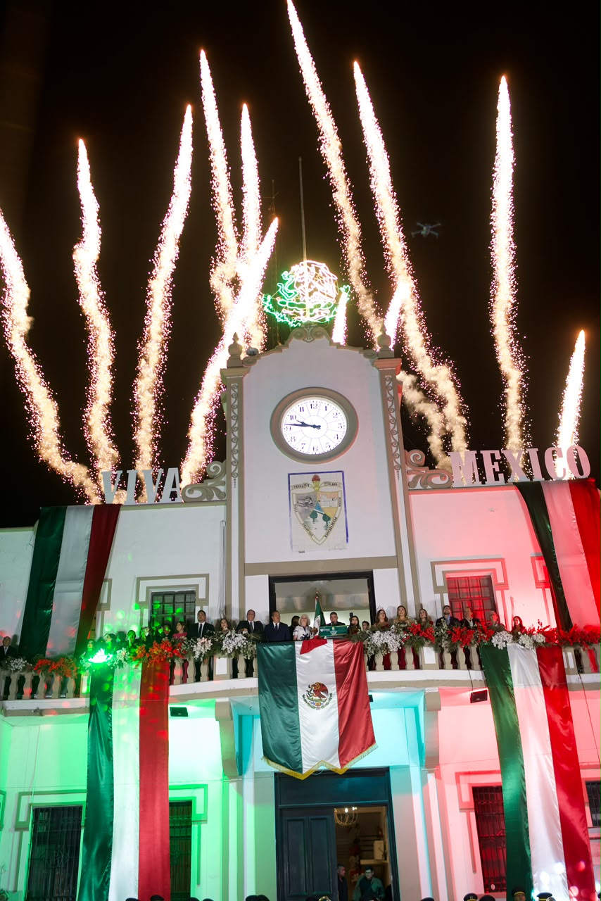 Vibra Sabinas con gran orgullo patrio