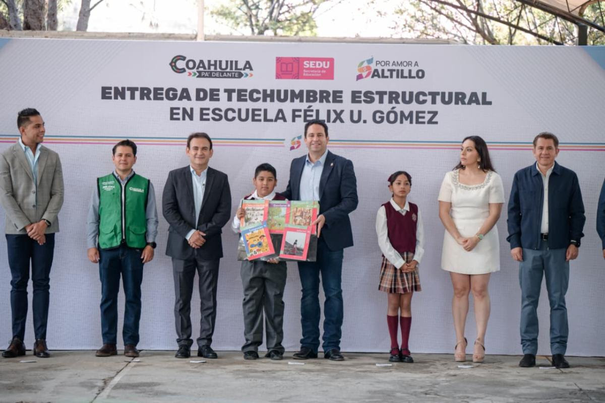 Cumple Javier Díaz con la Primaria Félix U. Gómez