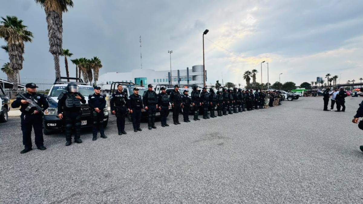 Arrestan a 15 por tomar alcohol en la vía pública