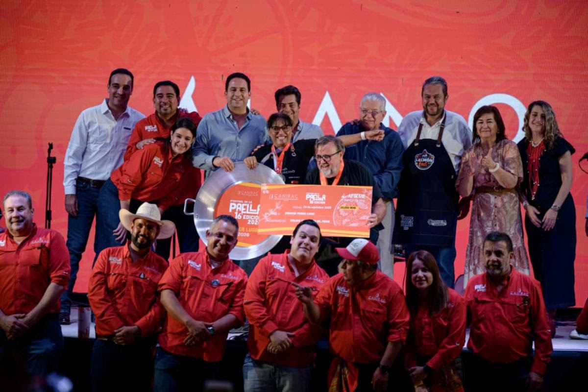 Disfrutan saltillenses del Festival de la Paella 2026