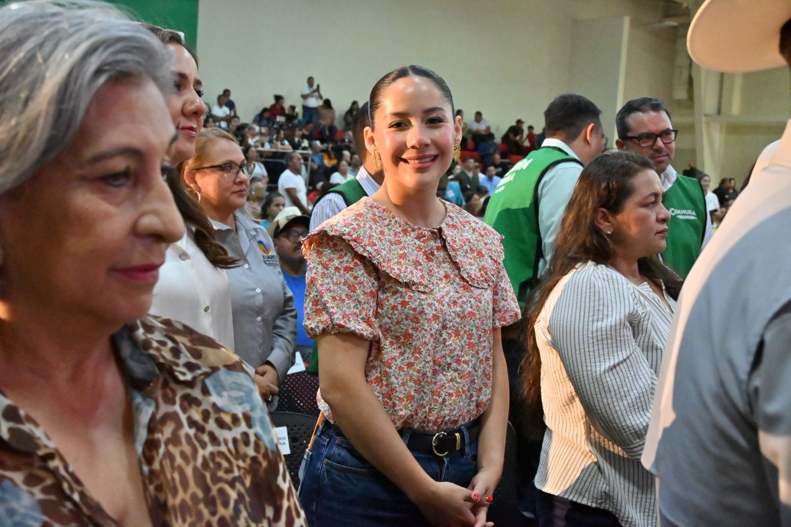 San Buenaventura entrega apoyos y transporte para personas con discapacidad