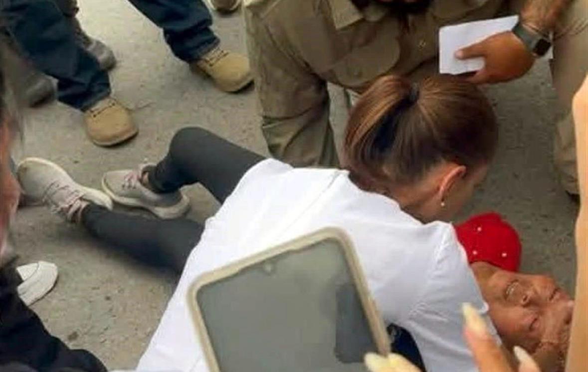 Auxilia Sheinbaum a mujer; Sufrió desmayo en evento
