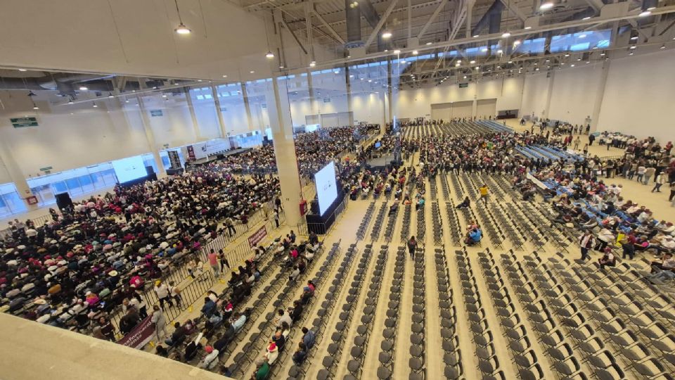 Retiran sillas en evento de Sheinbaum por poca gente