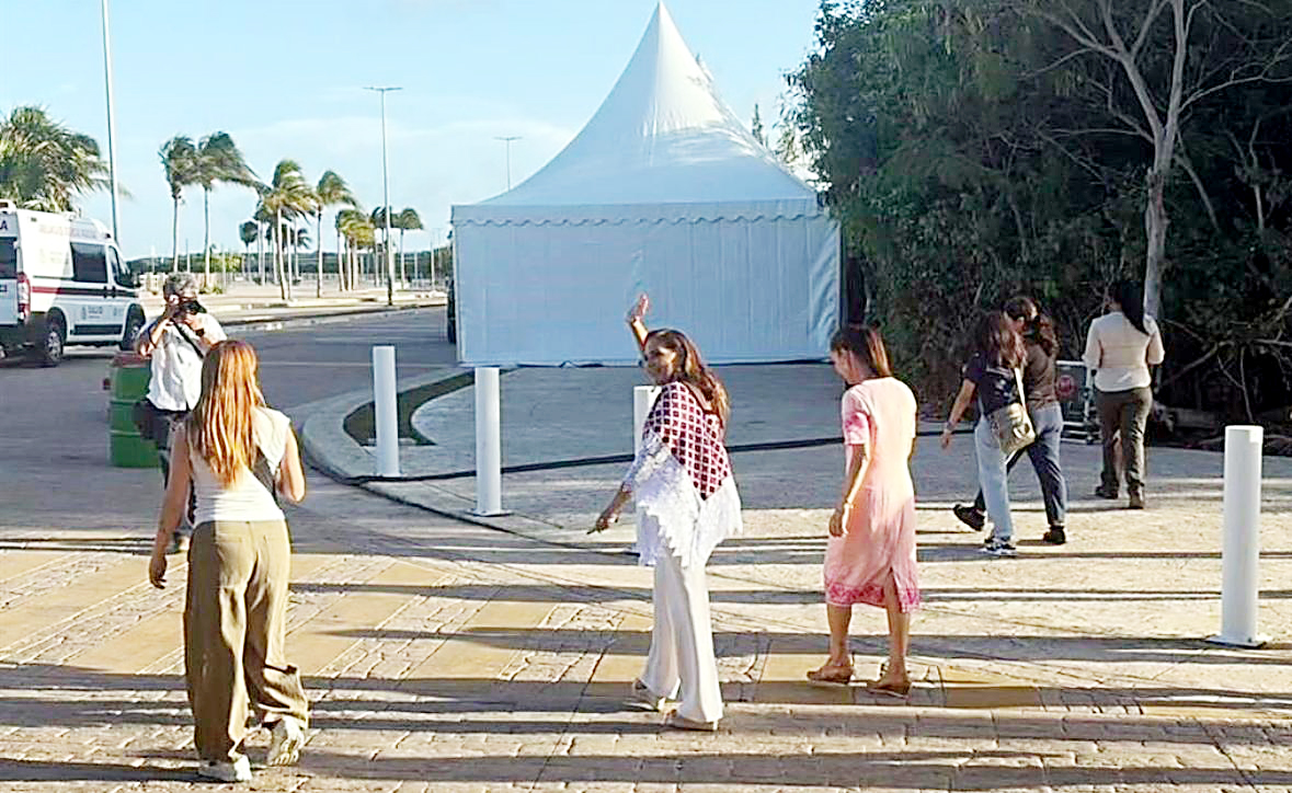 Llama Sheinbaum a moderar opulencia
