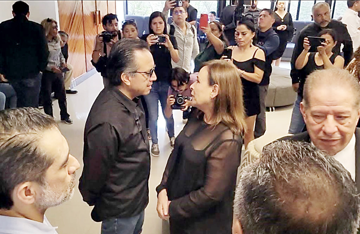 Velan en Xalapa al Diputado Federal Zenyazen Escobar