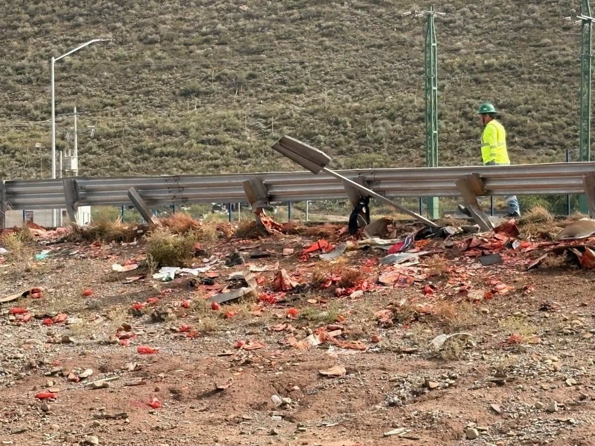 Vuelca tráiler en la Torreón-Saltillo