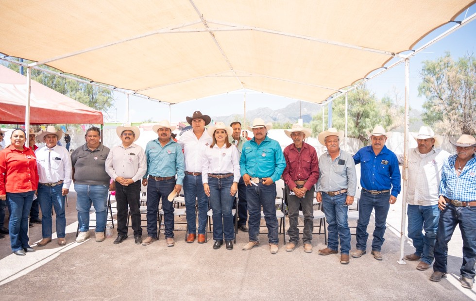 Celebra 100 años el Ejido Palo Blanco