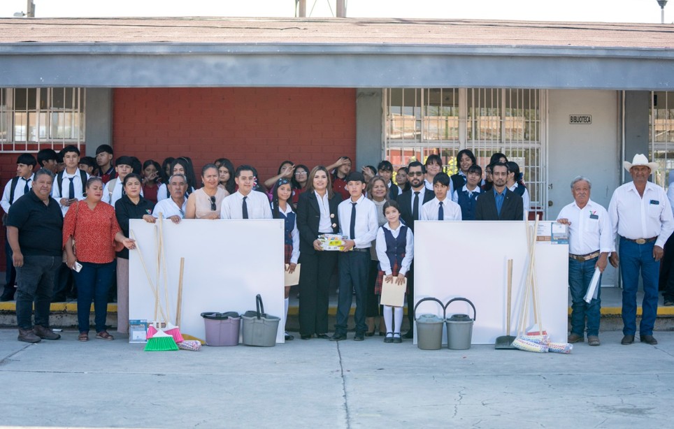 Fortalece Castaños apoyo a instituciones educativas