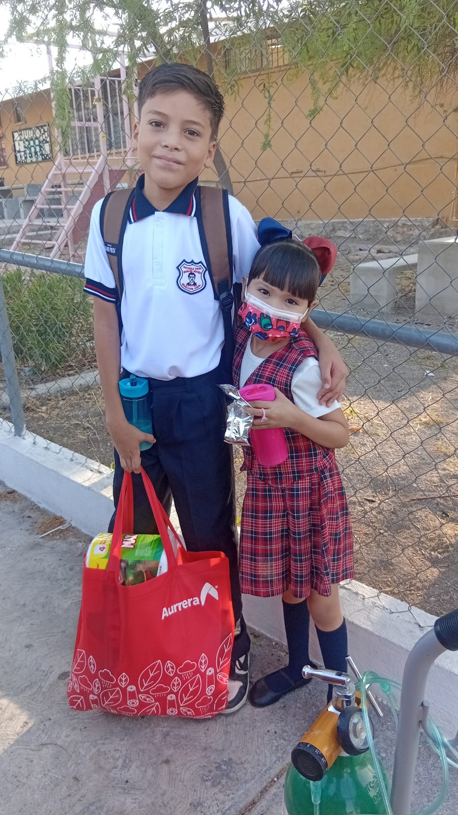 Una enfermedad la alejó de la escuela; hoy vuelve a clases