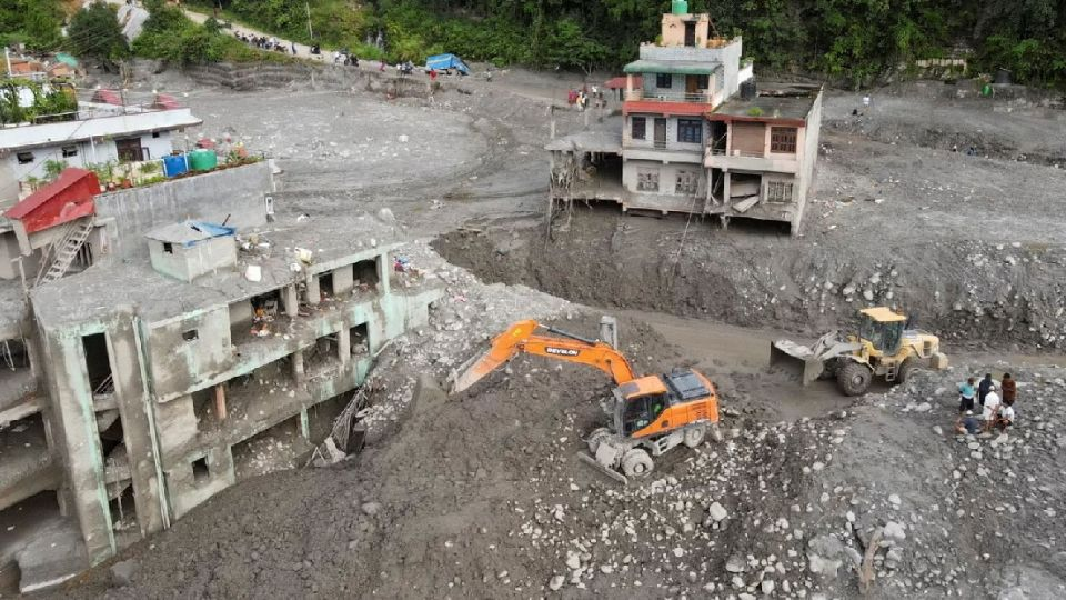 Riada en Nepal: hasta tres familias reclaman los mismos restos de una persona