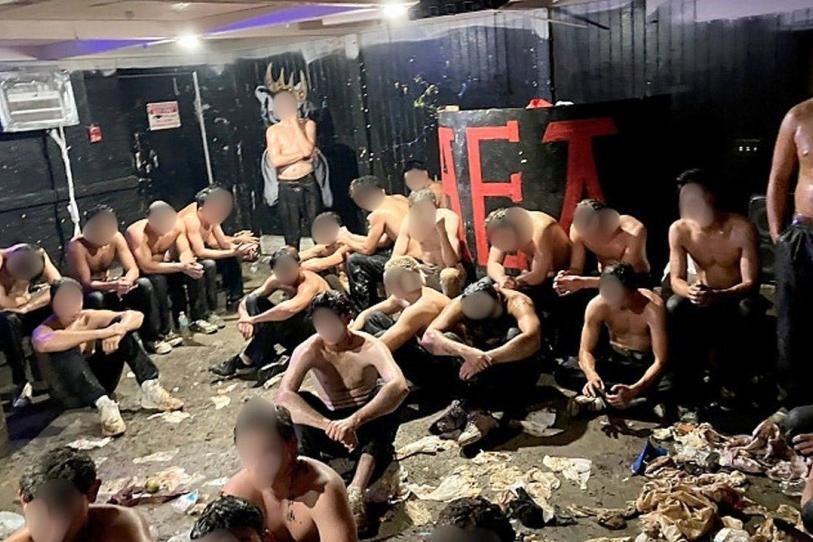 Detienen a dos líderes estudiantiles por abus4r de 30 jóvenes durante una novatada