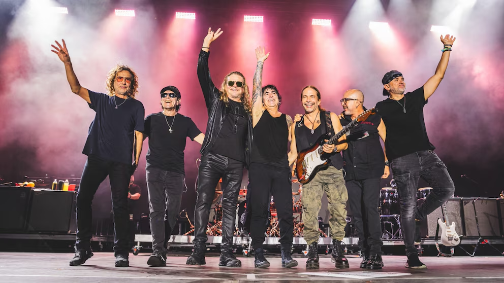 Maná hace historia y se convierte en la primera banda de rock latino en encabezar el Ohana Fest, de la mano de Pearl Jam