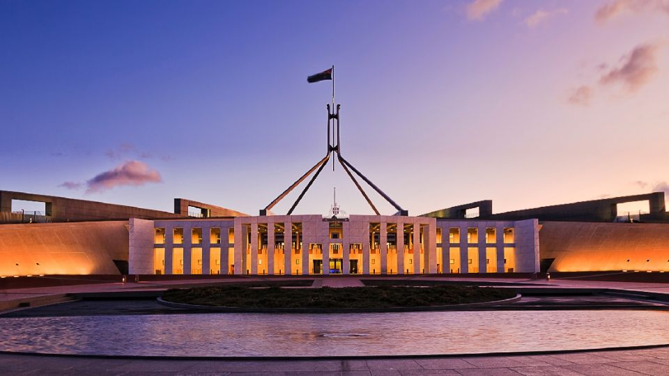 El Senado de Australia llama a OpenAI y a Anthropic a comparecer tras infiltración en web de salud pública