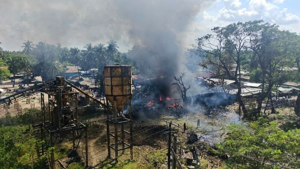 Militares de Myanmar lanzan ataque aéreo contra territorio rebelde y mat*n al menos a 49 personas