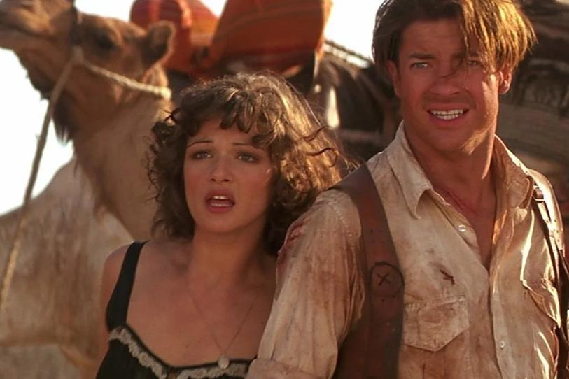 Difunden imágenes de La Momia 4: así luce Brendan Fraser y Rachel Weisz en el rodaje