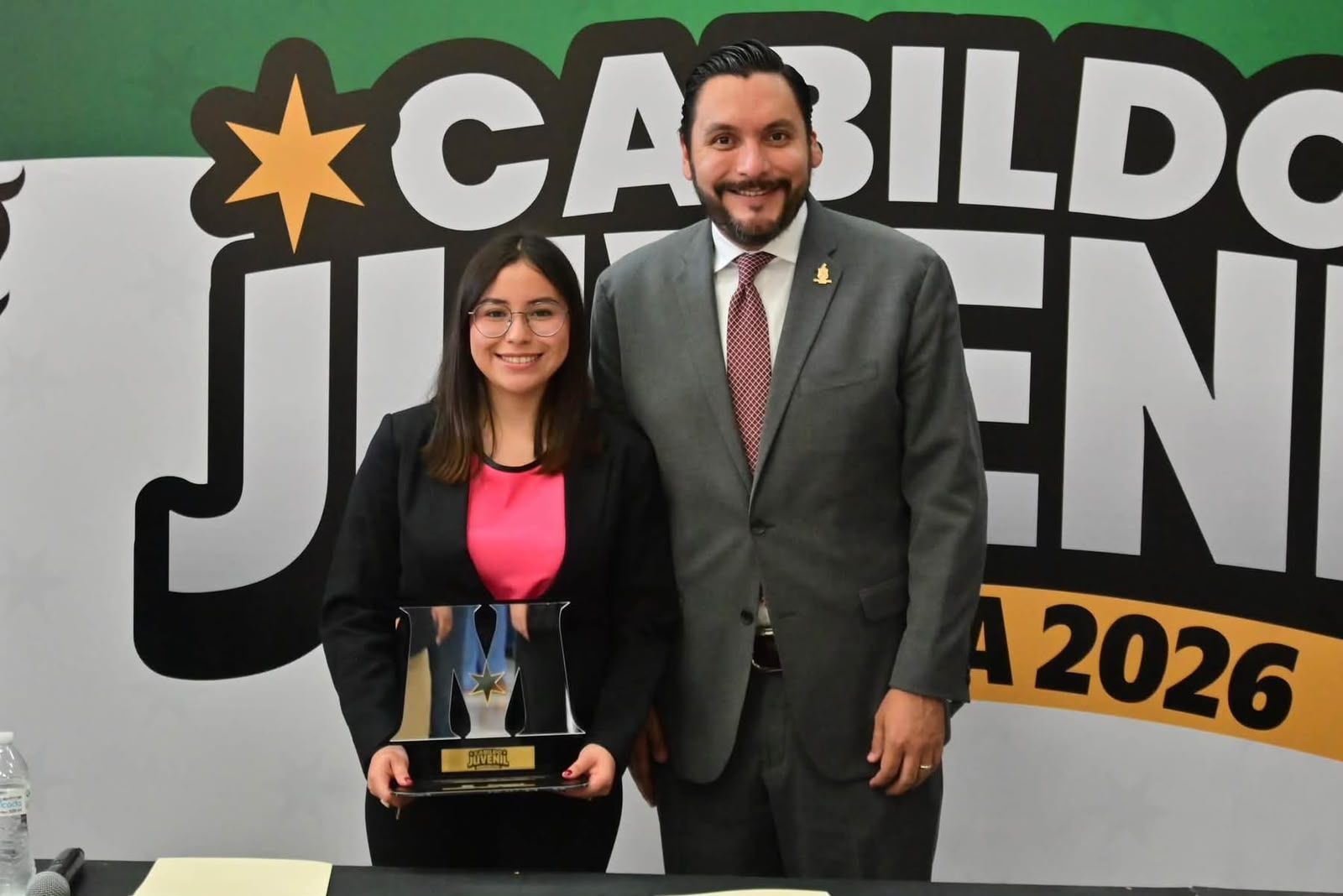 Carlos Villarreal toma protesta al Cabildo Juvenil de Monclova