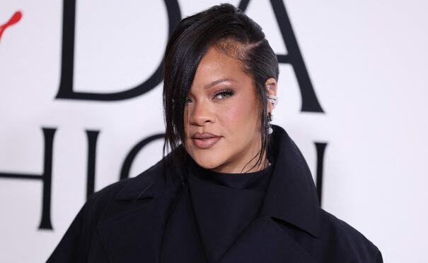 Mujer que disp4ró contra la casa de Rihanna es declarada apta para ir a juicio