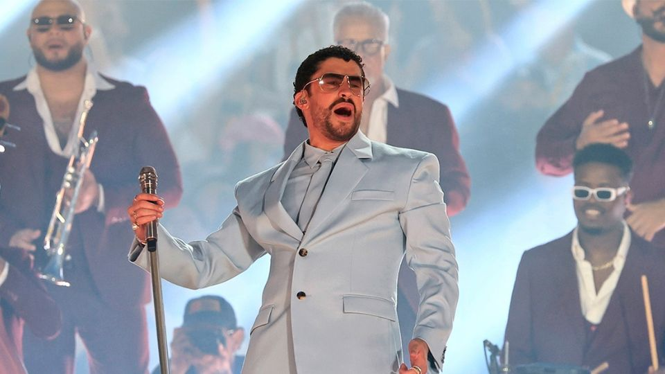 Bad Bunny gana su primer Emmy por el histórico show de medio tiempo del Super Bowl