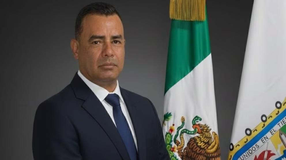 Por robo a transportistas y secuestros: detienen al alcalde de Esperanza y la exdirectora de Seguridad Pública Municipal en Puebla