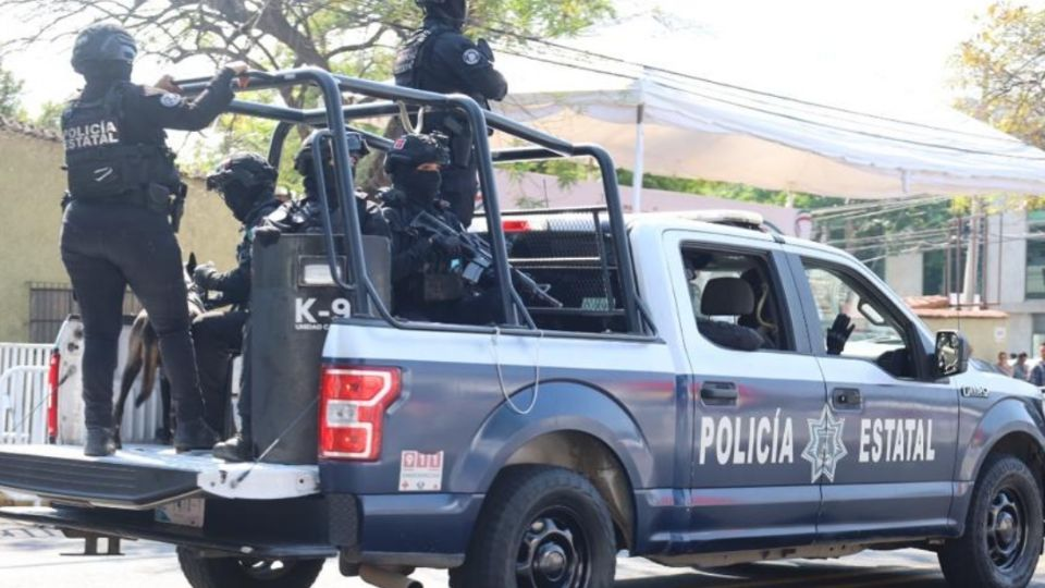 Alumno lesiona con arm4 blanca a un compañero y una maestra al interior de una secundaria en Colima