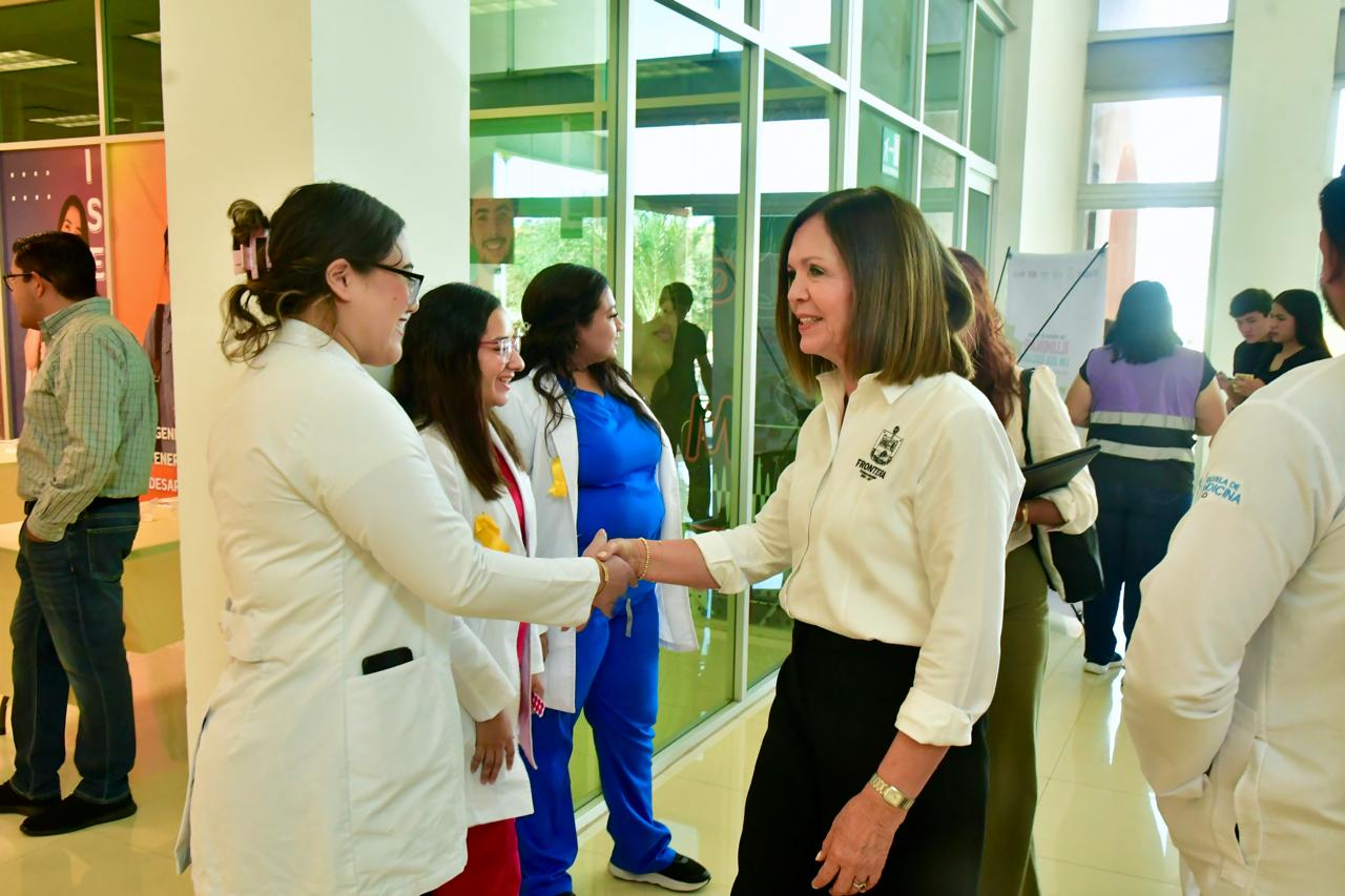 Sari Pérez encabeza jornada de salud mental desde la UPMF