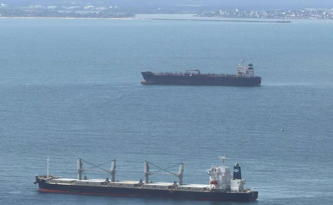 Reportan derrame de Pemex en el Golfo de México; Marina despliega 4 embarcaciones, 2 aeronaves y 255 elementos