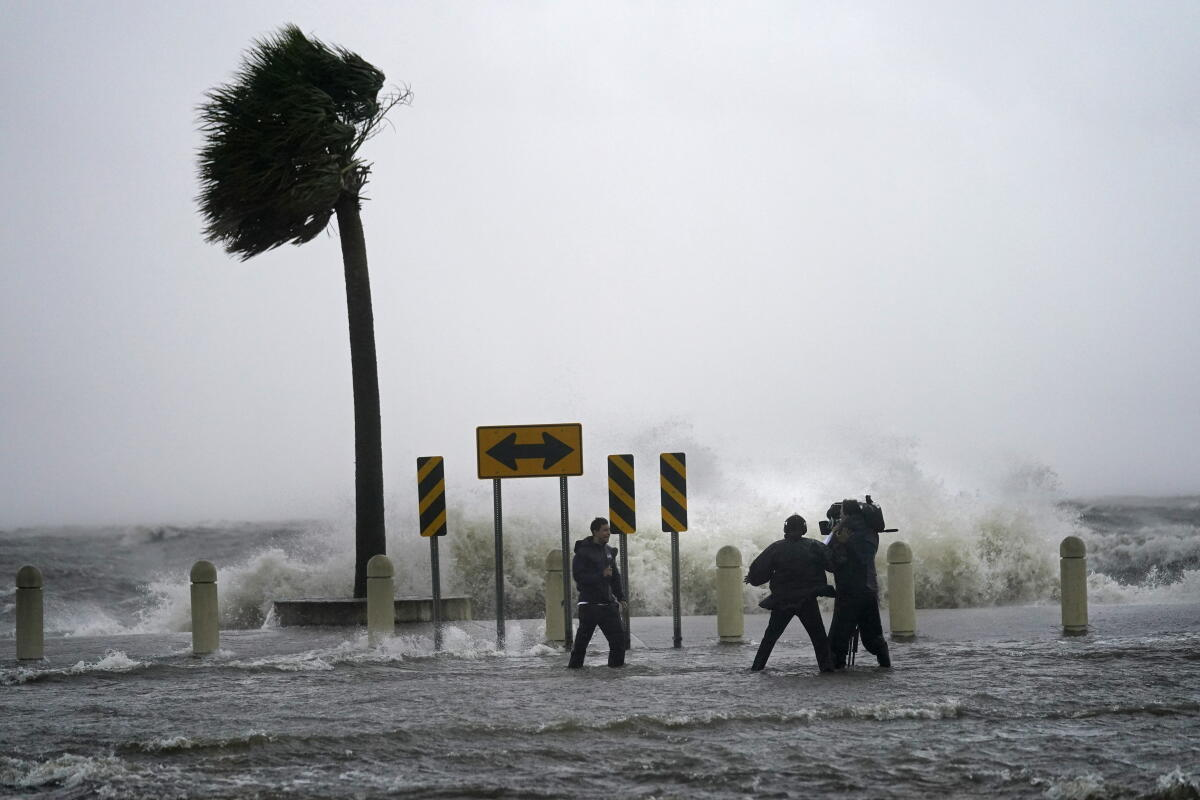 La tormenta tropical «Edouard» toca tierra en Louisiana; se prevén fuertes lluvias en el sur de EU