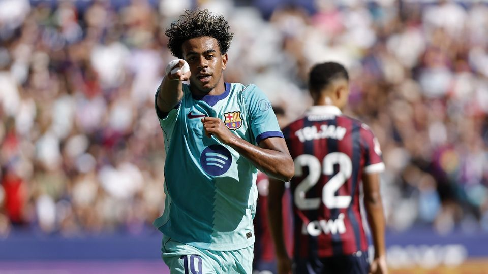 Lamine Yamal marca doblete y el Barcelona sigue con paso perfecto y líder en LaLiga