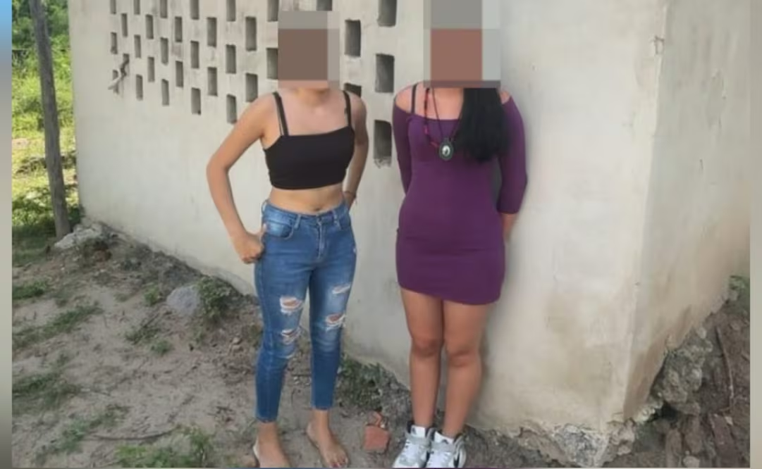Rescatan a dos mujeres privadas de su libertad en Sinaloa; aseguran cargadores y explosivos