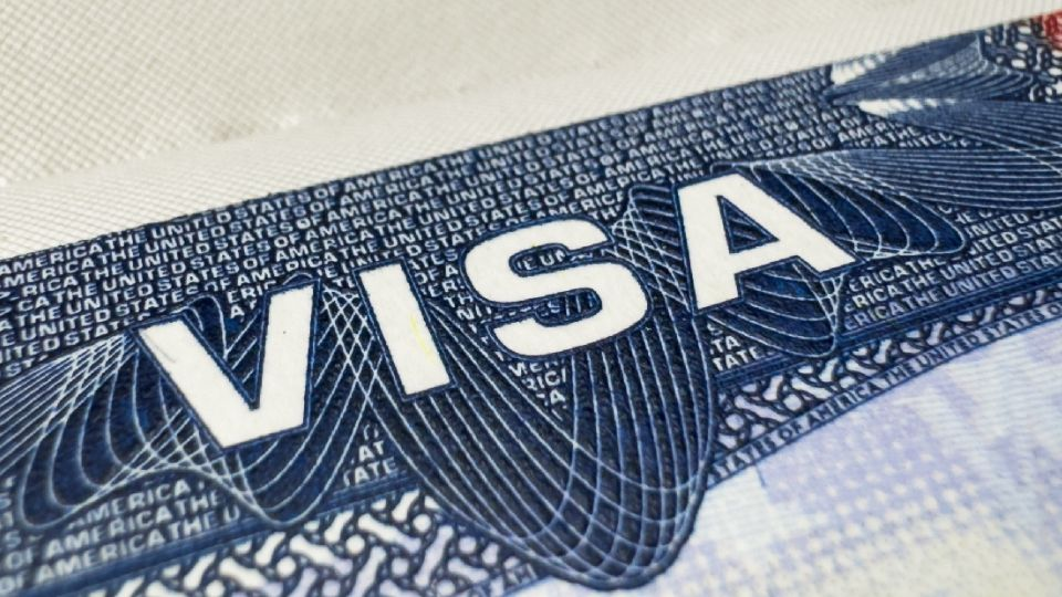 Bloquean norma de Trump que modifica las condiciones de visas para estudiantes y periodistas