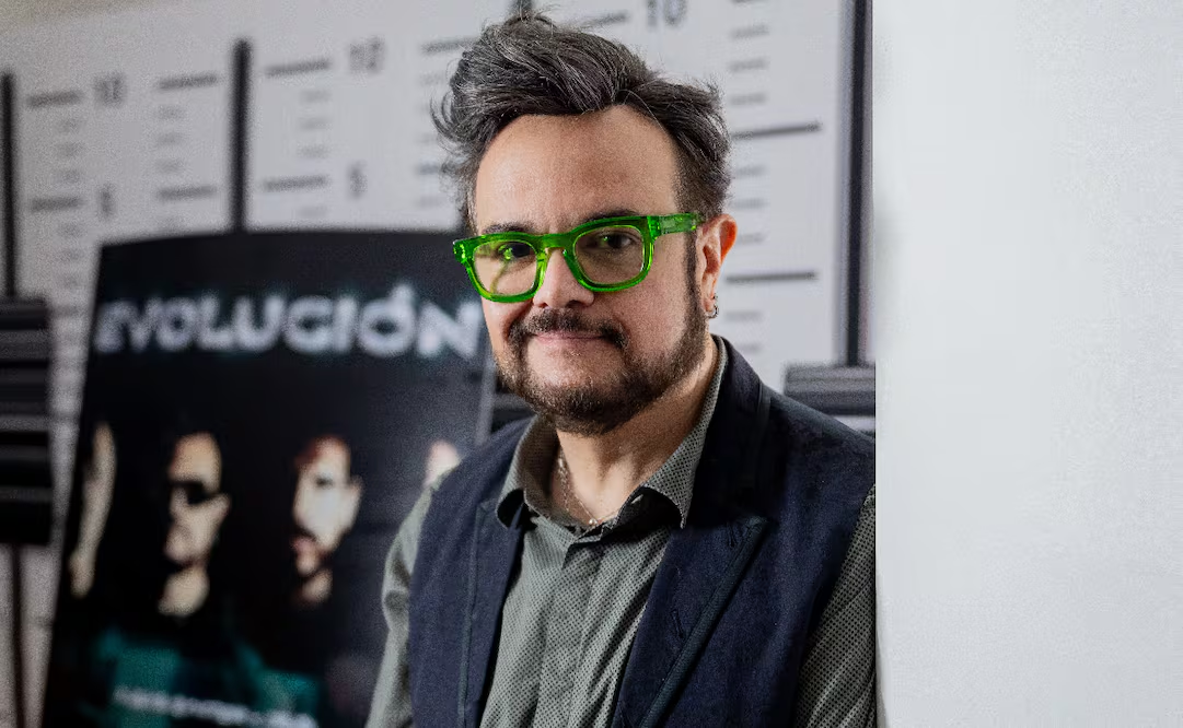 Aleks Syntek se despide de México tras la polémica: «Alejarme significa salvación mental y espiritual»