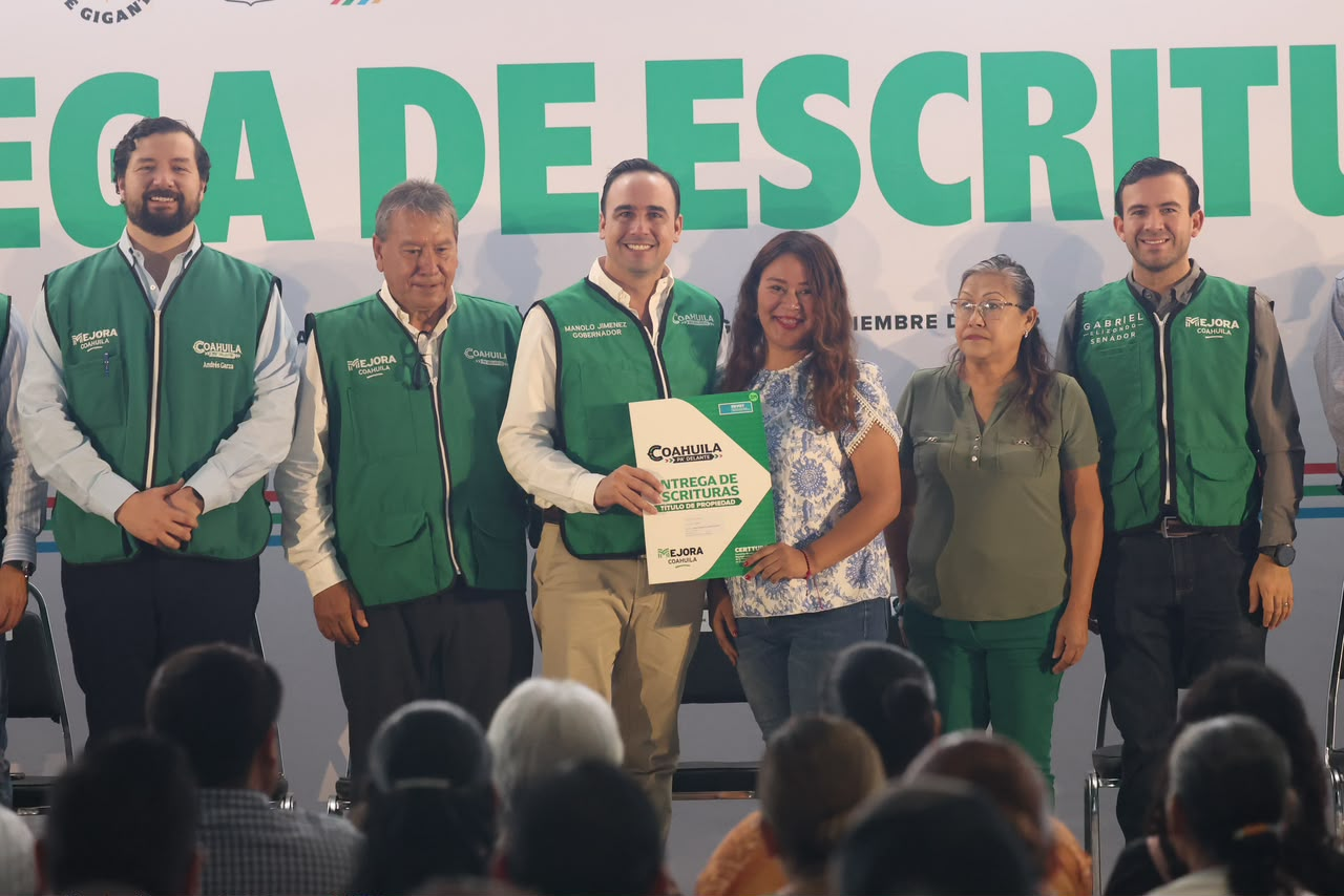 DETONA MANOLO ENTREGA DE 1150 ESCRITURAS EN TODAS LAS REGIONES