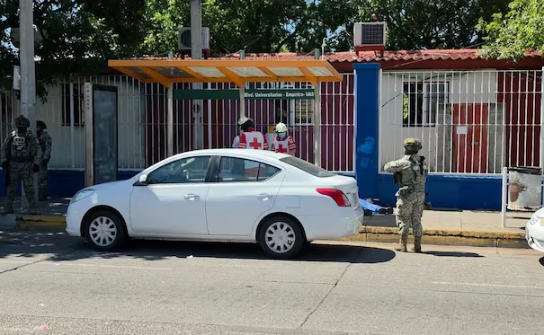 Mat*n a b*lazos a joven frente a Ciudad Universitaria en Culiacán; pese a operativos, sus atacantes lograron huir