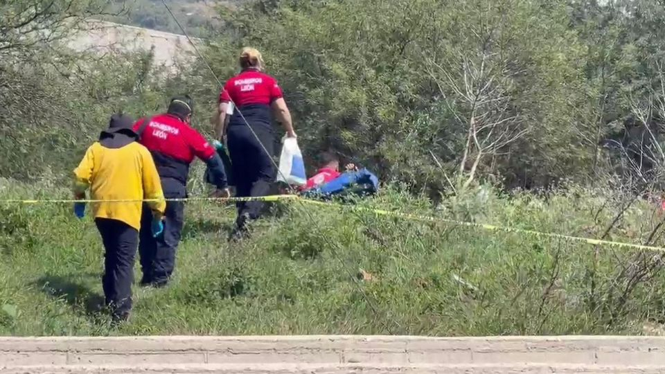 Hallan en Guanajuato una fosa con al menos cuatro cu3rpos tras localizar r3stos de una mujer