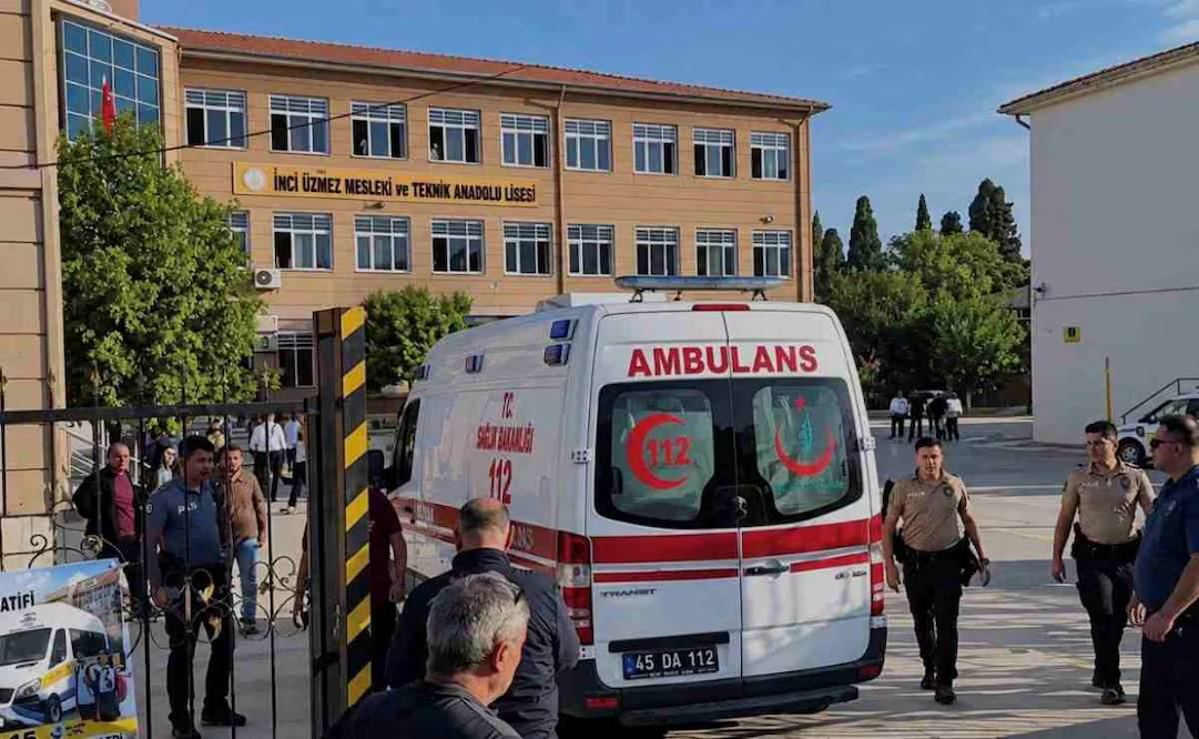 Tirot3o en secundaria de Turquía deja al menos 11 heridos; detienen a un adolescente como presunto tir4dor