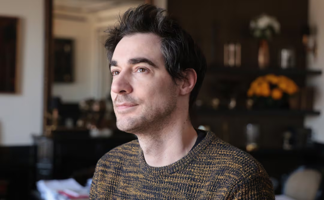 El actor Arnaud Denis pone fin a años de sufrimiento con la eutanasia: «Morir no es nada, lo doloroso es no vivir»