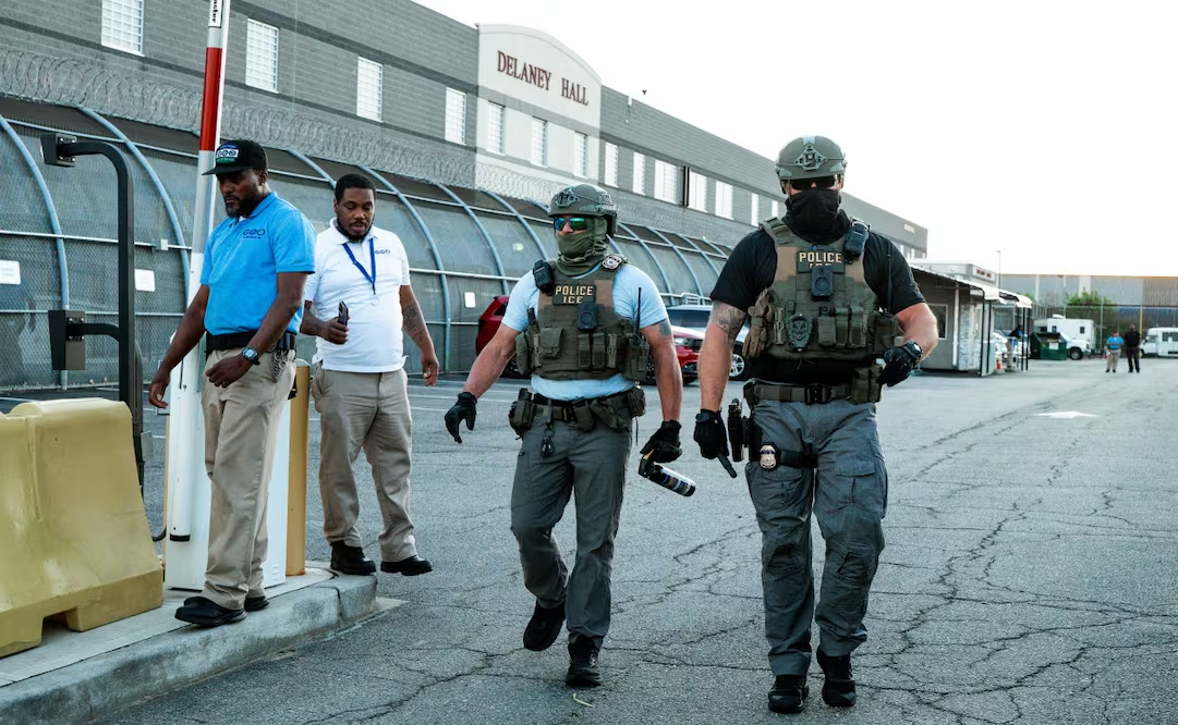 ICE retiene más de 342 personas en centro con capacidad para 56; congresistas denuncian hacin4miento en Florida