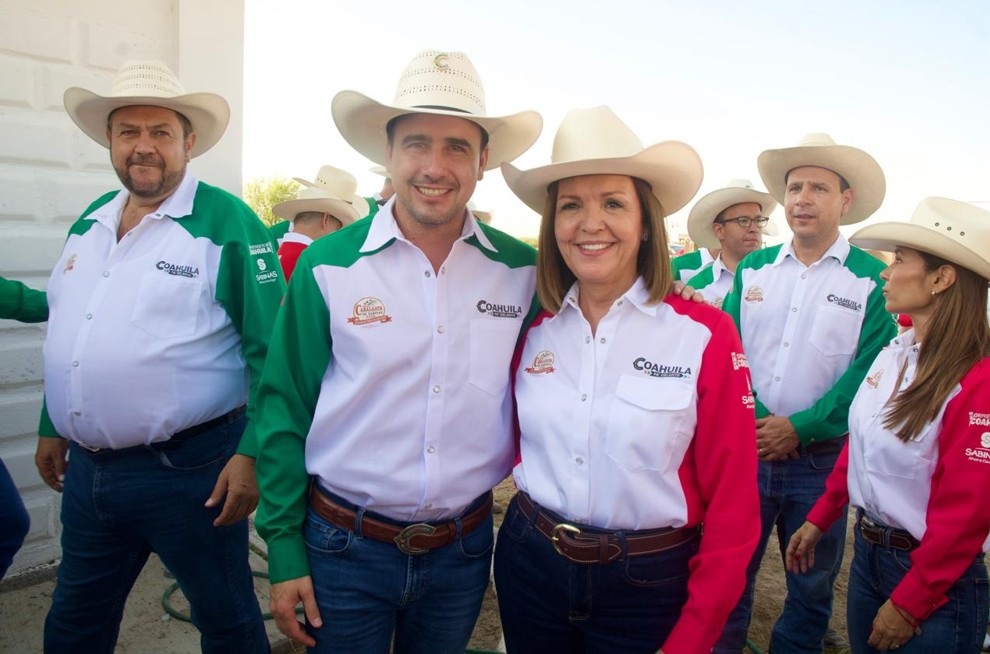 Participa Sari Pérez en Cabalgata de Sabinas