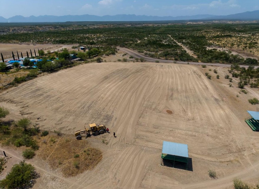 Supervisan trabajos deportivos en campos de Minas La Florida